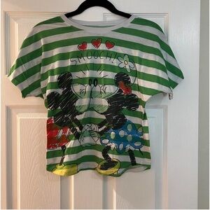 Small green and white striped Mickey Mouse and Minnie Mouse smooching tee